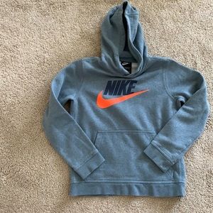 Boy’s Nike sweatshirt